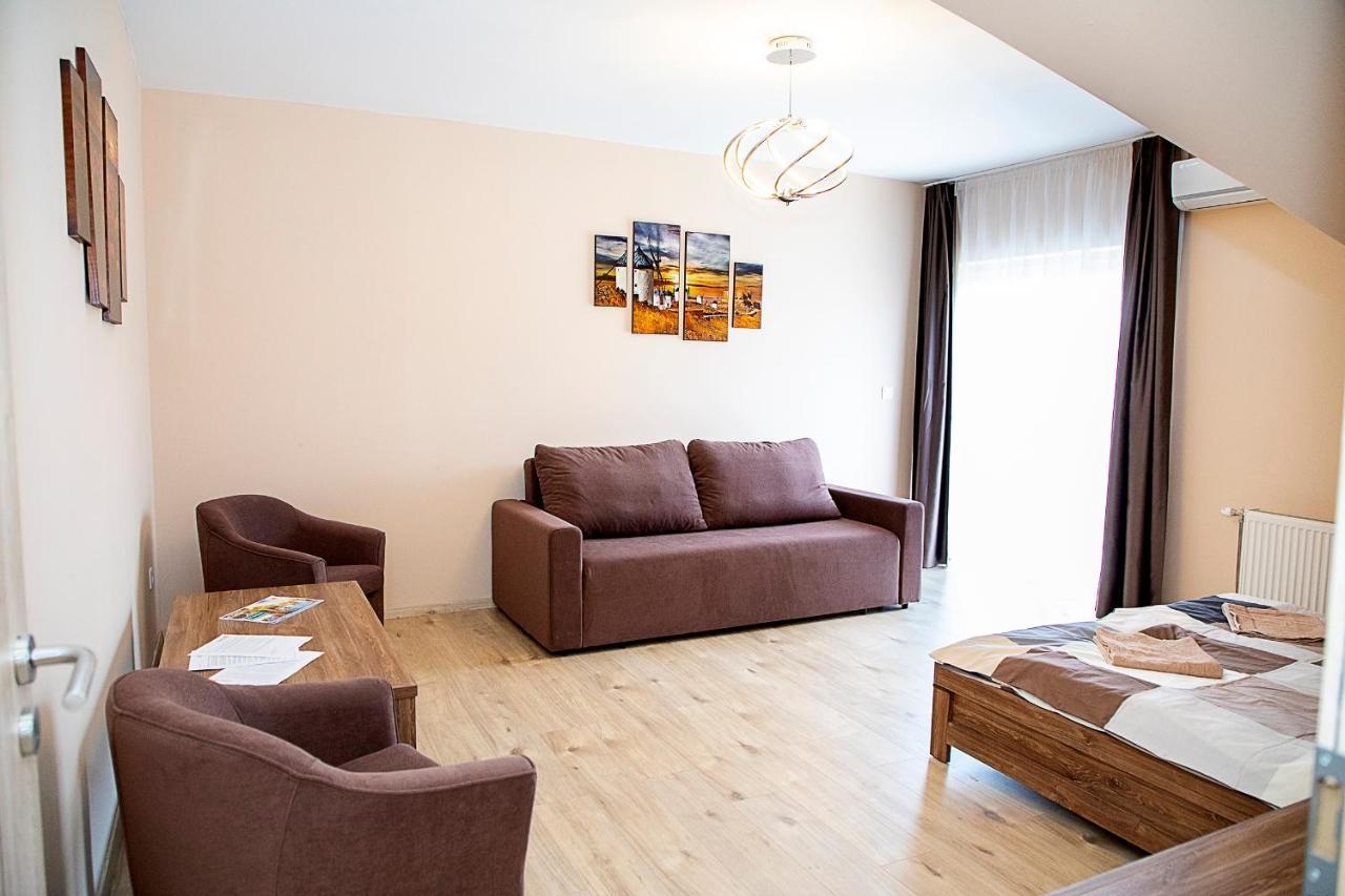 Lux Apartman Buek Экстерьер фото