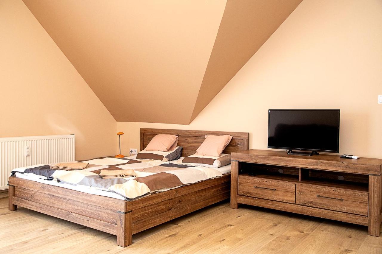 Lux Apartman Buek Экстерьер фото